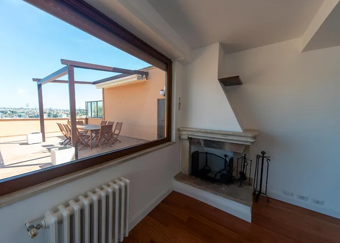 Cardinal Mistrangelo - Next To The Metro Station, Large And Comfortable Penthouse With Terrace Appartement *