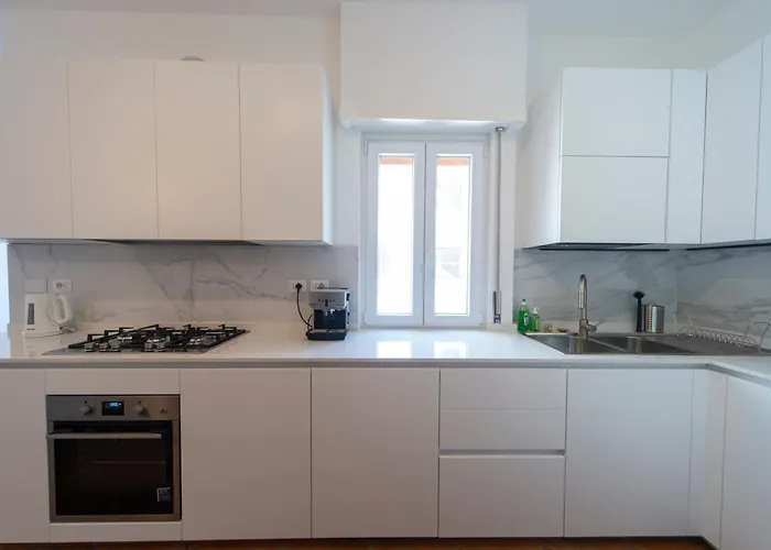 Cardinal Mistrangelo - Next To The Metro Station, Large And Comfortable Penthouse With Terrace * Rome
