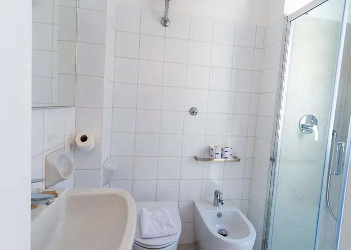 Cardinal Mistrangelo - Next To The Metro Station, Large And Comfortable Penthouse With Terrace Appartement Rome
