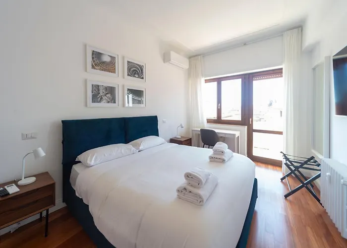 Appartement Cardinal Mistrangelo - Next To The Metro Station, Large And Comfortable Penthouse With Terrace Rome