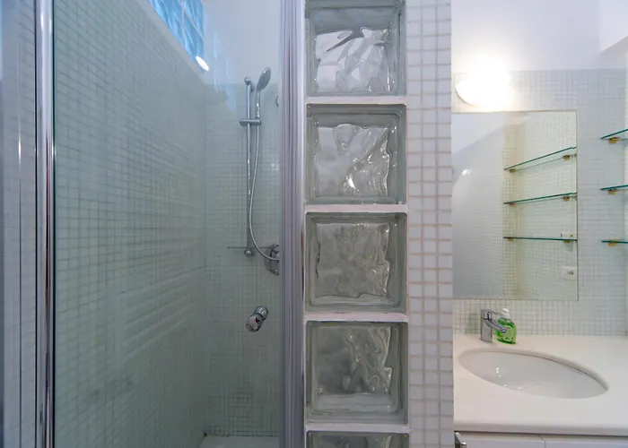 Cardinal Mistrangelo - Next To The Metro Station, Large And Comfortable Penthouse With Terrace Appartement Rome