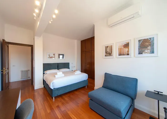 Cardinal Mistrangelo - Next To The Metro Station, Large And Comfortable Penthouse With Terrace Appartement