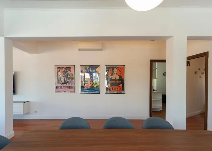 Appartement Cardinal Mistrangelo - Next To The Metro Station, Large And Comfortable Penthouse With Terrace