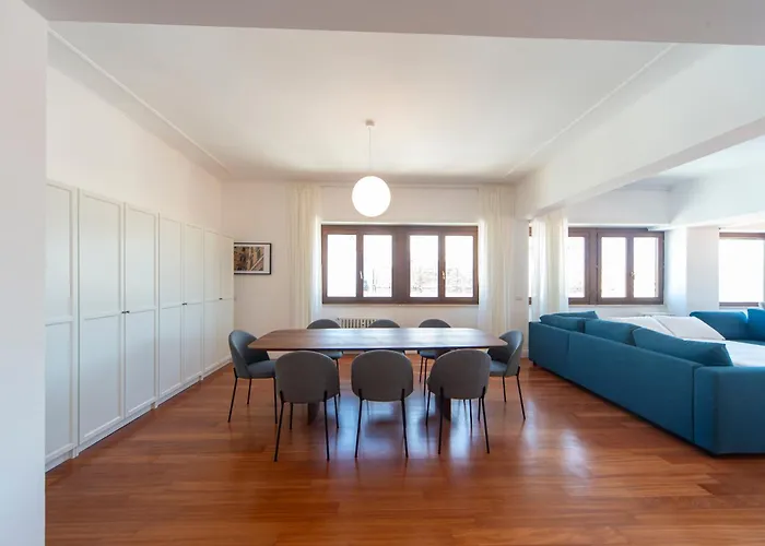 Appartement Cardinal Mistrangelo - Next To The Metro Station, Large And Comfortable Penthouse With Terrace Rome